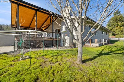 2025 NW Delridge Ave, Roseburg, OR 97471 - Photo 43