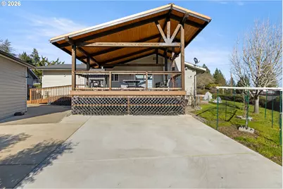 2025 NW Delridge Ave, Roseburg, OR 97471 - Photo 41