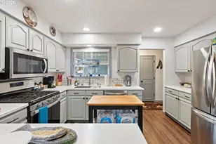 2025 NW Delridge Ave, Roseburg, OR 97471 - Photo 19