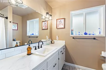 2025 NW Delridge Ave, Roseburg, OR 97471 - Photo 27