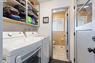 2025 NW Delridge Ave, Roseburg, OR 97471 - Photo 31