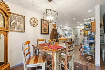 2025 NW Delridge Ave, Roseburg, OR 97471 - Photo 15