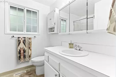 1018 S Holly Ct, Canby, OR 97013 - Photo 21