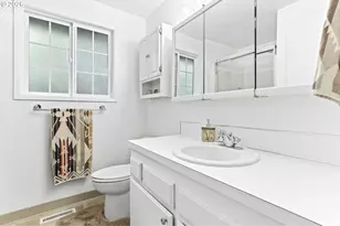 1018 S Holly Ct, Canby, OR 97013 - Photo 21