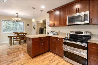 2746 Harlow Rd, Eugene, OR 97401 - Photo 5