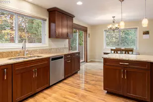 2746 Harlow Rd, Eugene, OR 97401 - Photo 9