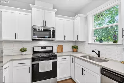 1521 S Camille Pl, Newberg, OR 97132 - Photo 5