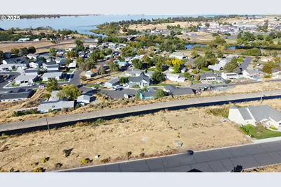 225 Truman Dr, Umatilla, OR 97882 - Photo 5