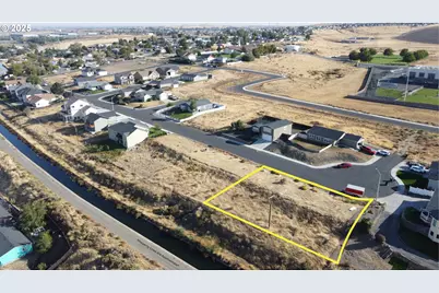 225 Truman Dr, Umatilla, OR 97882 - Photo 3