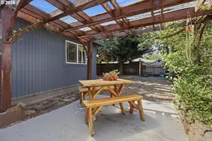 10324 SE Ellis St, Portland, OR 97266 - Photo 3
