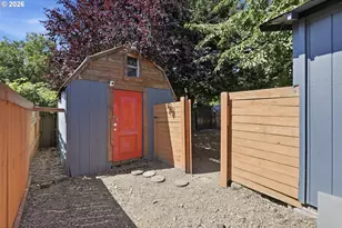 10324 SE Ellis St, Portland, OR 97266 - Photo 27