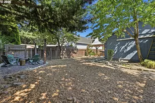 10324 SE Ellis St, Portland, OR 97266 - Photo 25
