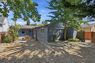 10324 SE Ellis St, Portland, OR 97266 - Photo 23