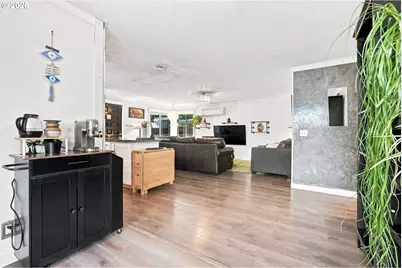 10324 SE Ellis St, Portland, OR 97266 - Photo 13