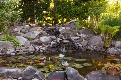 49198 McKenzie Hwy, Vida, OR 97488 - Photo 11