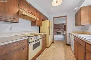 10036 SW 50th Ave, Portland, OR 97219 - Photo 13