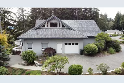 2719 Alder Ridge Dr, North Bend, OR 97459 - Photo 1