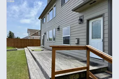 2125 Pine St, North Bend, OR 97459 - Photo 45