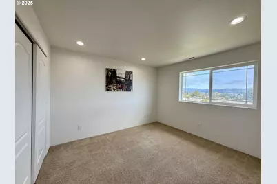 2125 Pine St, North Bend, OR 97459 - Photo 25