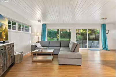 2260 E 15th Ave, Eugene, OR 97403 - Photo 15