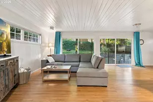 2260 E 15th Ave, Eugene, OR 97403 - Photo 15