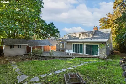 2260 E 15th Ave, Eugene, OR 97403 - Photo 33