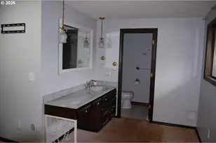 13104 NE 8th Ct, Vancouver, WA 98685 - Photo 15