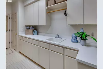 2450 Bellevue Ter, West Linn, OR 97068 - Photo 45