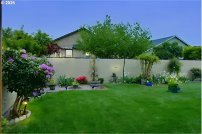175 River Walk Pl, Cottage Grove, OR 97424 - Photo 21