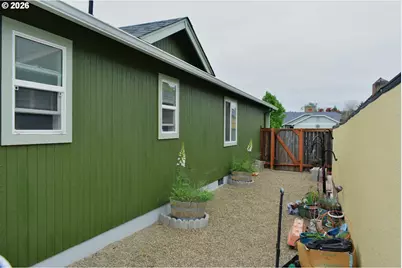 175 River Walk Pl, Cottage Grove, OR 97424 - Photo 23