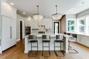 3944 Los Altos Ln, Eugene, OR 97405 - Photo 9