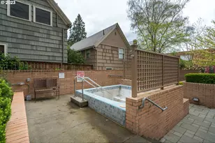 1132 SW 19th Ave, Portland, OR 97205 - Photo 23