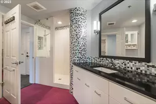 1132 SW 19th Ave, Portland, OR 97205 - Photo 17