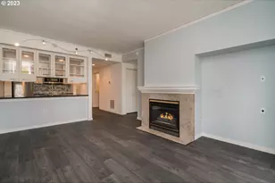 1132 SW 19th Ave, Portland, OR 97205 - Photo 11