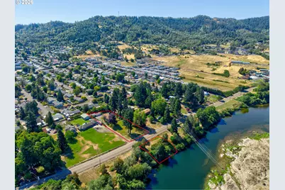 817 W Old Melrose Rd, Roseburg, OR 97471 - Photo 47