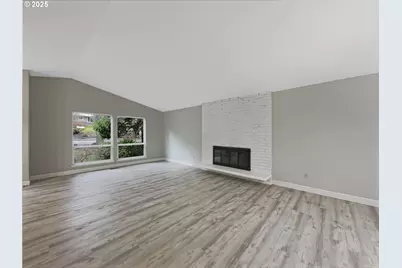 2531 SW Stanley Ct, Portland, OR 97219 - Photo 3