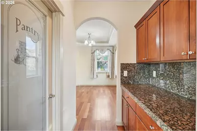 13296 SE Normandy Dr, Clackamas, OR 97015 - Photo 9