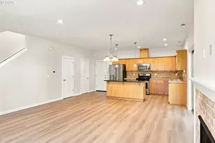 29241 SW Orleans Ave, Wilsonville, OR 97070 - Photo 11
