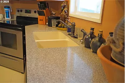 13401 NE 28th St #407, Vancouver, WA 98682 - Photo 13