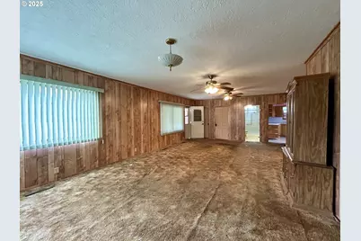 823 W 8th St, The Dalles, OR 97058 - Photo 11