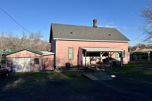 823 W 8th St, The Dalles, OR 97058 - Photo 21