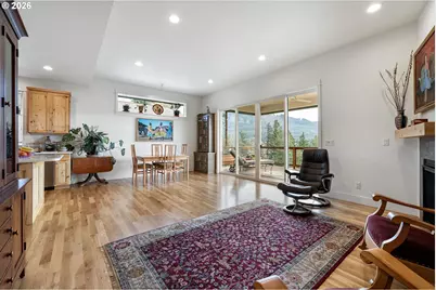 530 Sunridge Ln, Lowell, OR 97452 - Photo 11