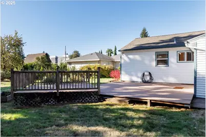 1608 NE 120th Ave, Portland, OR 97220 - Photo 31