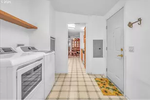 1949 SE Palmquist Rd, Gresham, OR 97080 - Photo 5