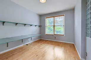 2345 NW Overton St, Portland, OR 97210 - Photo 9
