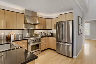 2345 NW Overton St, Portland, OR 97210 - Photo 7