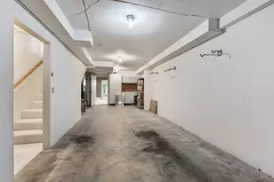 2345 NW Overton St, Portland, OR 97210 - Photo 27