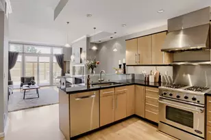 2345 NW Overton St, Portland, OR 97210 - Photo 9
