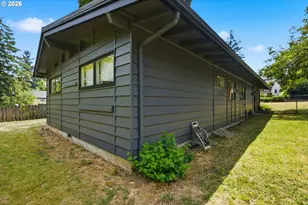 5601 SE Oetkin Dr, Milwaukie, OR 97267 - Photo 7