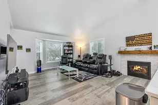 320 South St, Astoria, OR 97103 - Photo 5